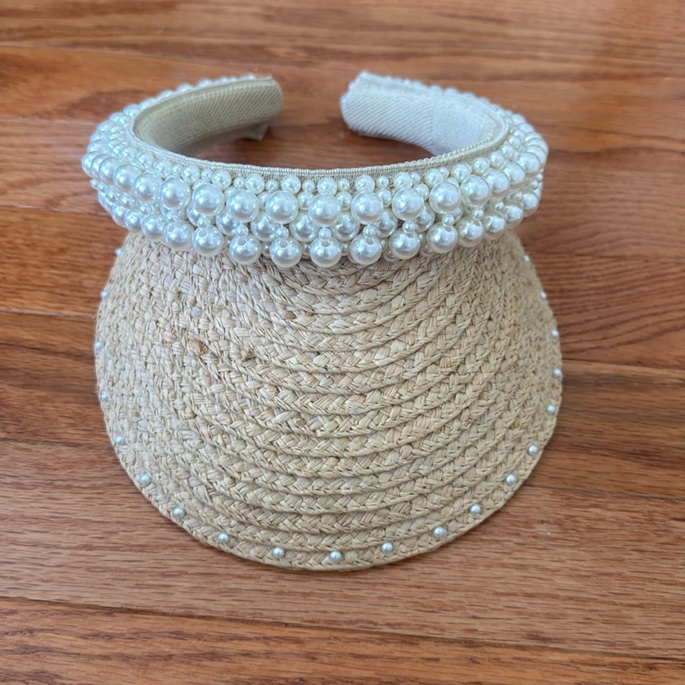 Pearl visor